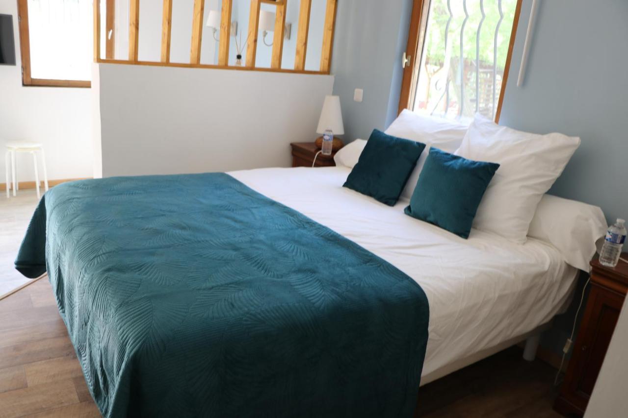 Le Mas Des Cerisiers Jacuzzi Et Sauna Inclus Pour Tous Les Logements Avignon Exterior photo