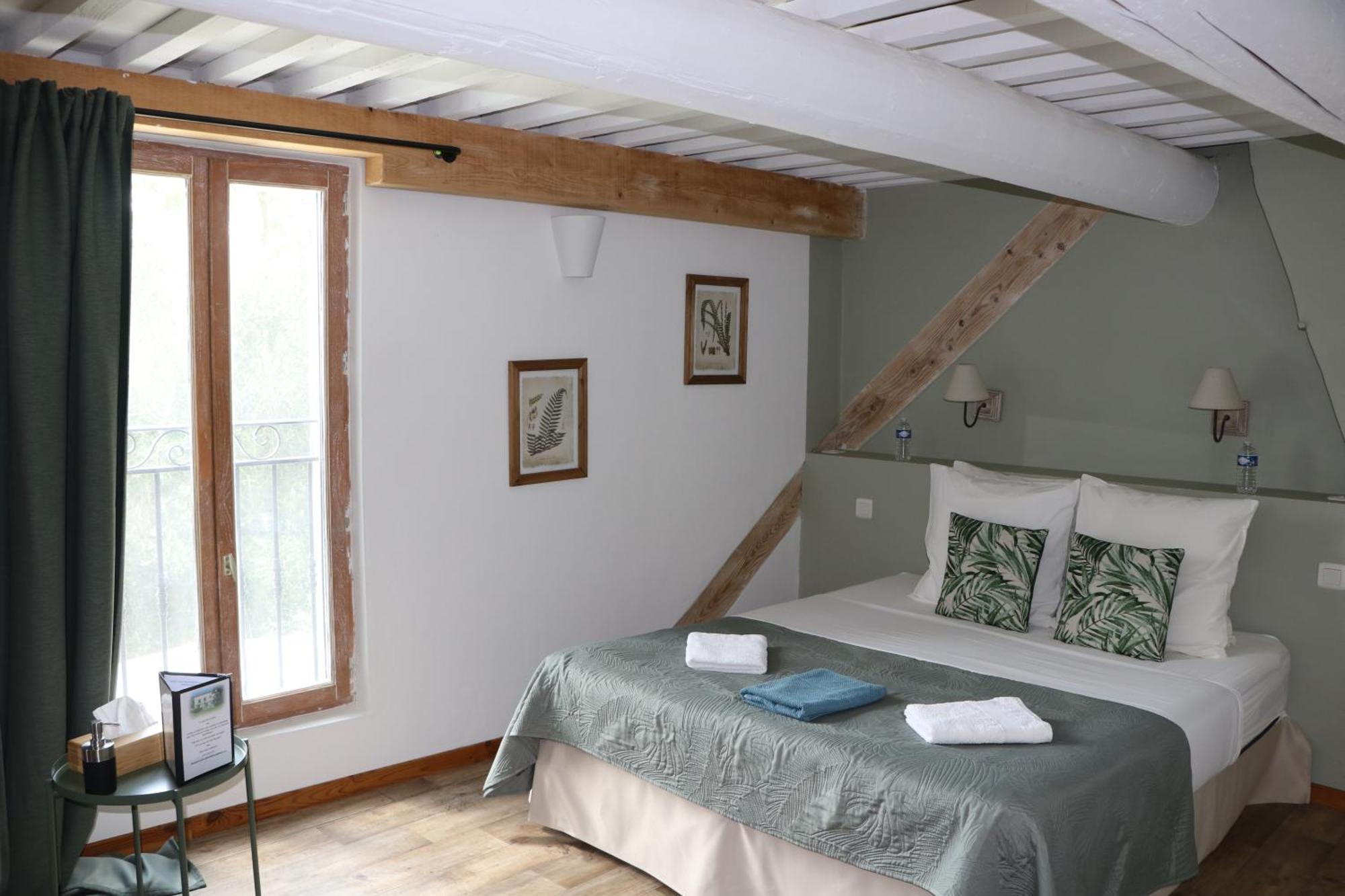 Le Mas Des Cerisiers Jacuzzi Et Sauna Inclus Pour Tous Les Logements Avignon Exterior photo